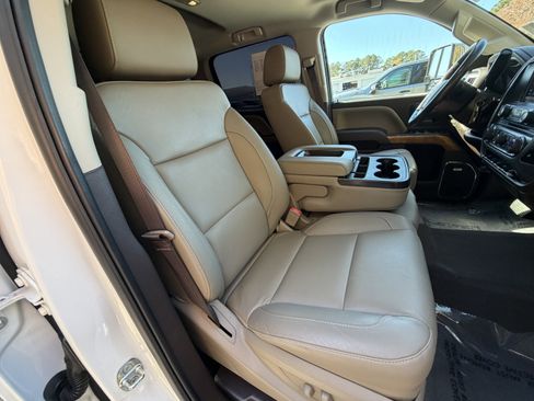 Used 2019 Chevrolet Silverado 3500 LTZ w/ Duramax Plus Package image 18