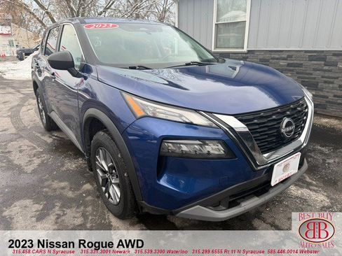 Used 2023 Nissan Rogue S image 1