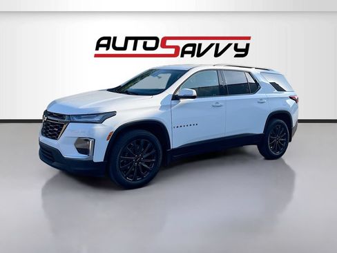 Used 2023 Chevrolet Traverse RS w/ LPO, Cargo Package FWD image 3