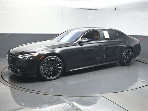 Used 2023 Mercedes-Benz S 580 4MATIC Sedan image 4