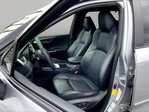 Used 2020 Toyota RAV4 XSE AWD/4WD image 7