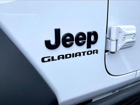 Used 2020 Jeep Gladiator Sport w/ Quick Order Package 23S AWD/4WD image 25