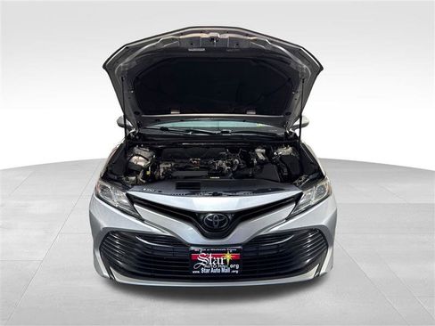 Used 2019 Toyota Camry LE image 11