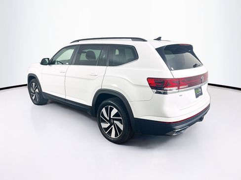 Used 2025 Volkswagen Atlas SE image 5