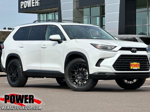 Used 2024 Toyota Grand Highlander XLE image 1