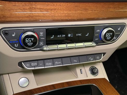 Used 2023 Audi Q5 2.0T Premium Plus w/ Premium Plus Package image 32