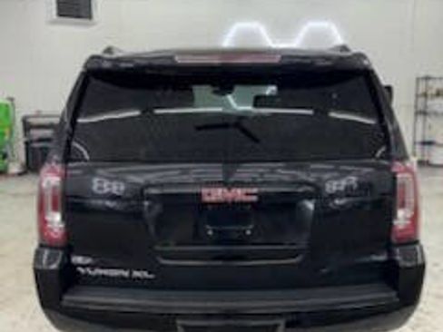 Used 2020 GMC Yukon XL SLT w/ HD Trailering Package image 5