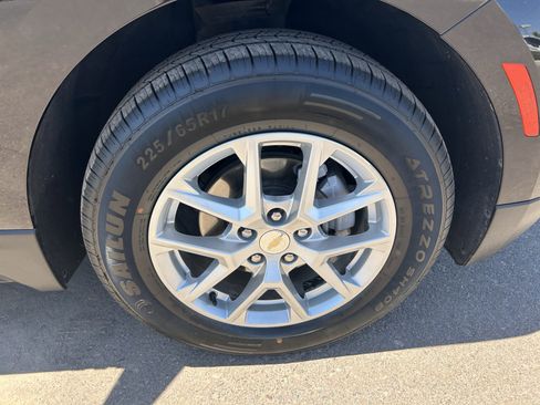 Certified 2024 Chevrolet Equinox LT AWD/4WD image 9