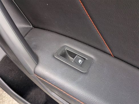 Used 2024 Volkswagen Tiguan SE image 30