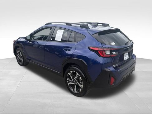 Used 2025 Subaru Crosstrek 2.5i Premium AWD/4WD image 3