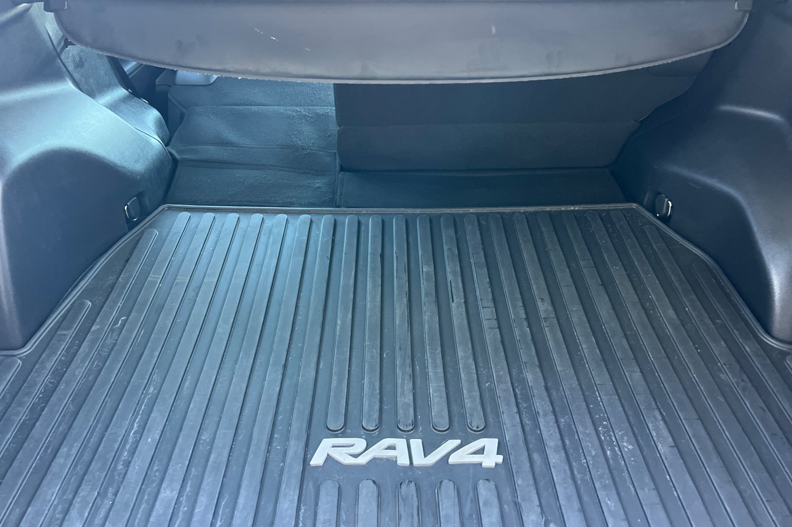 Certified 2024 Toyota RAV4 LE AWD/4WD image 15