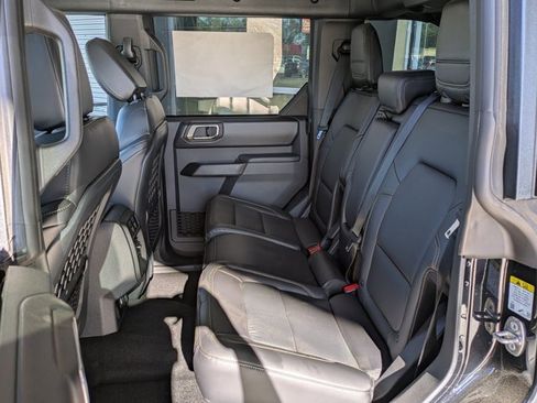 New 2025 Ford Bronco Badlands image 14