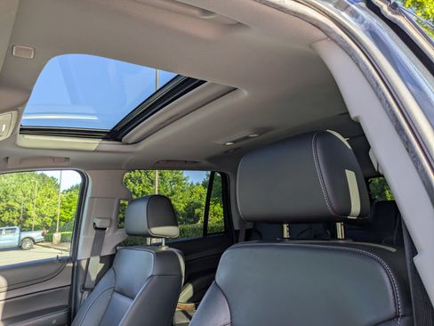 Used 2020 Chevrolet Tahoe LT w/ RST Edition AWD/4WD image 26