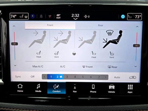 New 2026 Chrysler Pacifica Pinnacle image 13