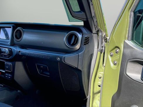Used 2022 Jeep Wrangler Sport AWD/4WD image 19