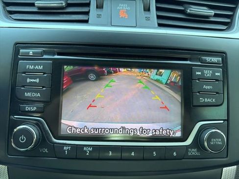 Used 2015 Nissan Sentra SR FWD image 3