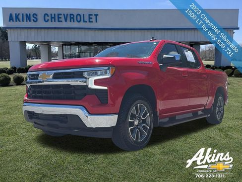 Used 2023 Chevrolet Silverado 1500 LT w/ Protection Package AWD/4WD image 10