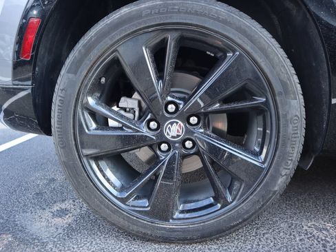 Used 2022 Buick Envision Essence w/ Technology Package I FWD image 17