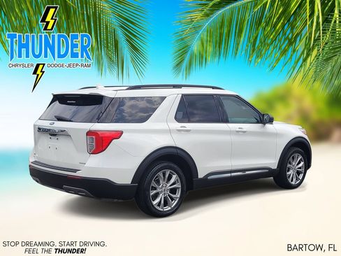 Used 2020 Ford Explorer XLT w/ Equipment Group 202A RWD image 4