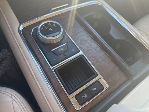 Used 2021 Ford Expedition Max Platinum image 19