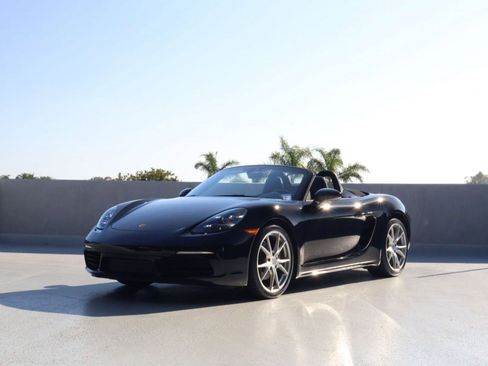 Certified 2021 Porsche 718 Boxster w/ Premium Package RWD image 5