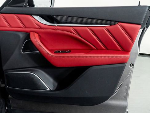 Used 2022 Maserati Levante Modena image 13