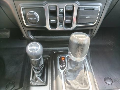 Used 2020 Jeep Wrangler Unlimited Sport S AWD/4WD image 27