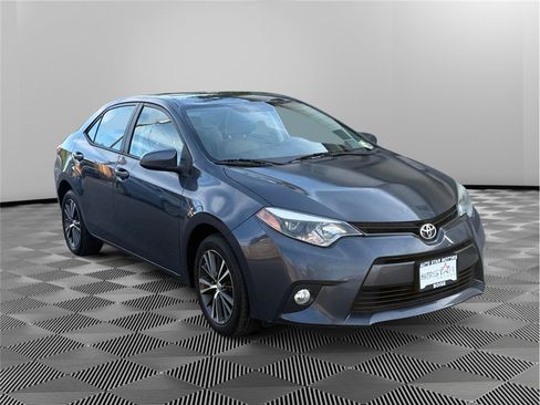 Used 2016 Toyota Corolla LE FWD image 7