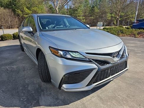 Used 2024 Toyota Camry XSE image 9