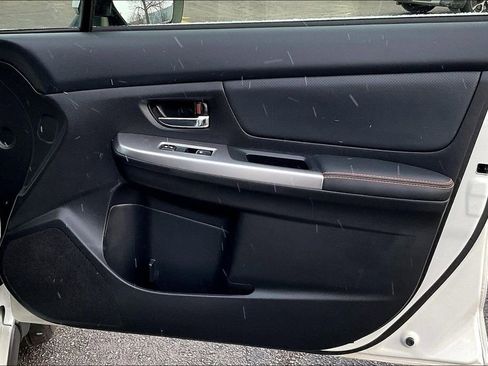 Used 2017 Subaru Crosstrek 2.0i Limited w/ Popular Package #2 image 27