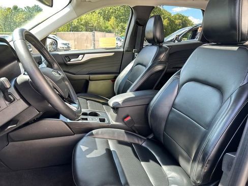 Certified 2023 Ford Escape Platinum image 38