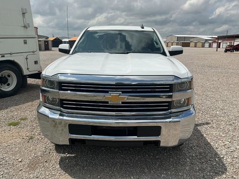 Used 2017 Chevrolet Silverado 2500 LT AWD/4WD image 2