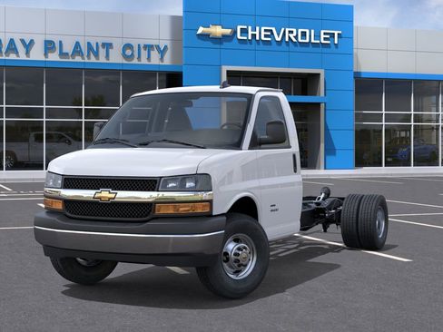 New 2025 Chevrolet Express 3500 w/ Power Convenience Package RWD image 6