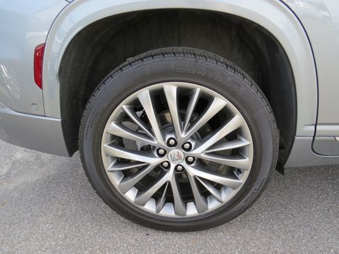 Used 2025 Buick Enclave Avenir w/ Super Cruise Package AWD/4WD image 9
