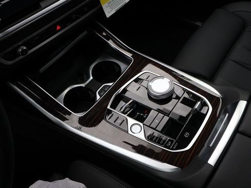 New 2027 BMW X7 xDrive40i w/ Executive Package AWD/4WD image 28