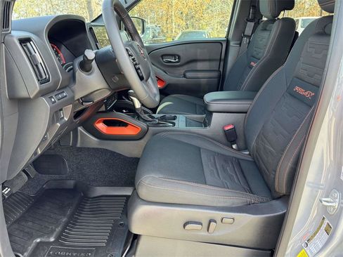 Used 2025 Nissan Frontier PRO-4X w/ Pro Convenience Package image 21