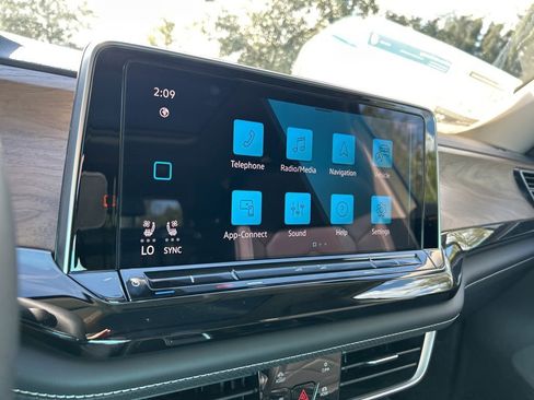 New 2026 Volkswagen Atlas SE image 33