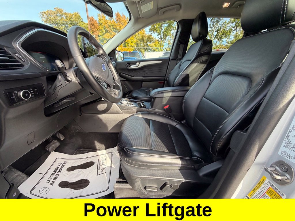 Certified 2025 Ford Escape Platinum AWD/4WD image 11