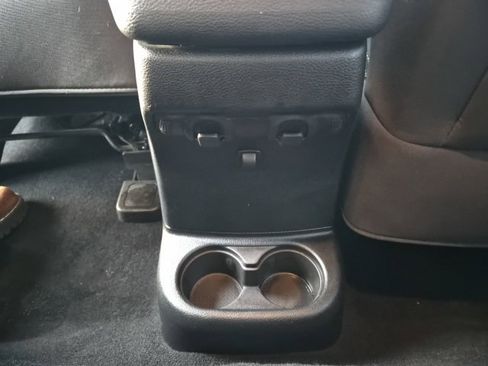 Used 2016 Jeep Wrangler Sahara w/ Connectivity Group image 38