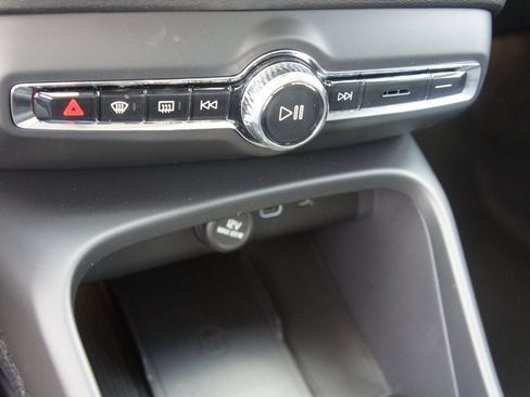 New 2026 Volvo XC40 B5 Plus w/ Protection Package Premier image 15