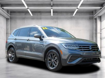 Used 2024 Volkswagen Tiguan SE
