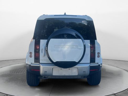 Used 2025 Land Rover Defender 110 S image 6
