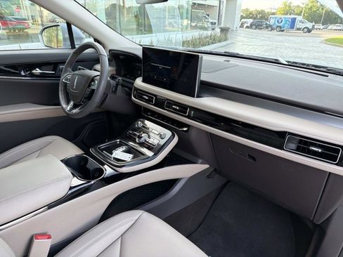 Certified 2023 Lincoln Nautilus AWD w/ Premium Package image 22