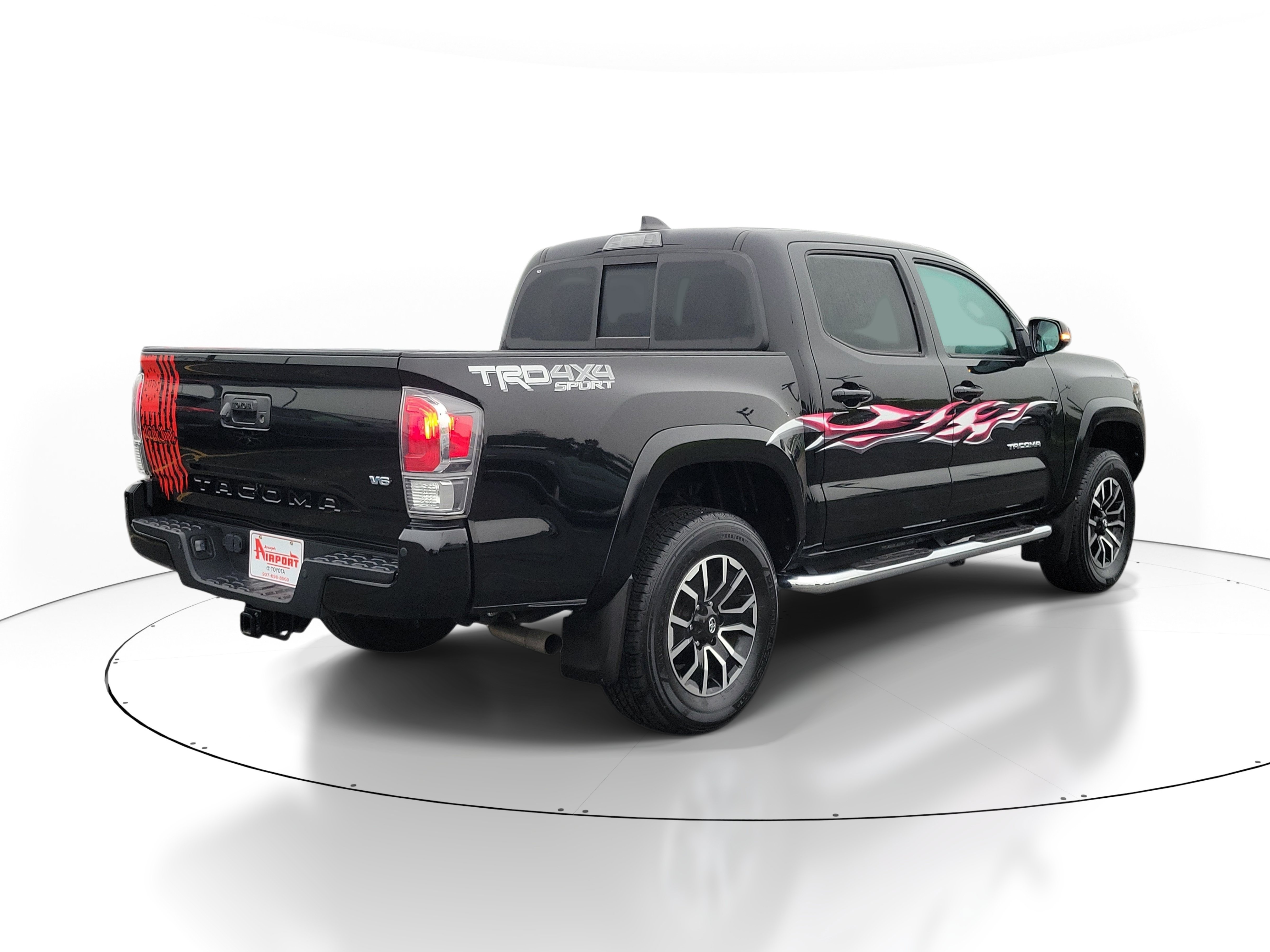 Used 2023 Toyota Tacoma TRD Sport w/ Advanced Technology Package AWD/4WD image 4