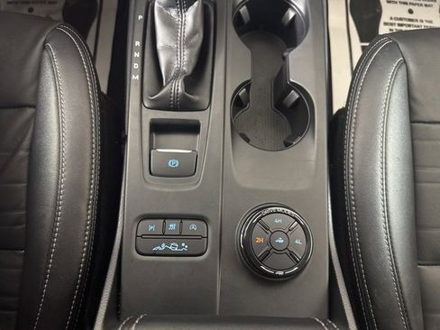 Used 2025 Ford Ranger Lariat w/ FX4 Off-Road Package image 17