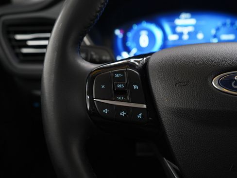 Used 2022 Ford Escape SEL w/ Technology Package AWD/4WD image 26