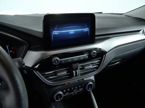 Certified 2025 Ford Escape Active AWD/4WD image 17