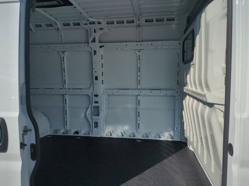 New 2026 RAM ProMaster 2500 w/ Convenience Group image 15