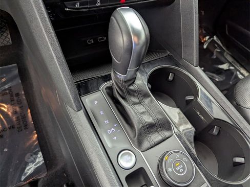 Used 2019 Volkswagen Atlas SEL Premium image 26