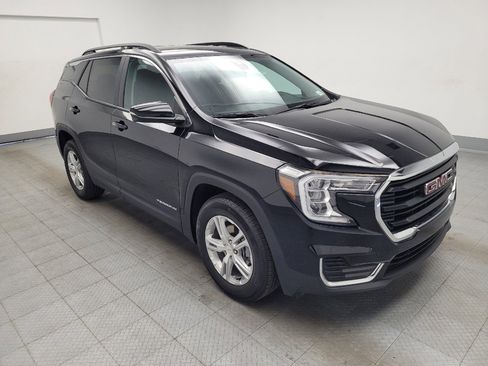Used 2024 GMC Terrain SLE w/ Driver Convenience Package FWD image 13
